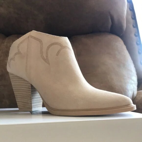 NEW  DOLCE VITA Suzan GENUIN SUEDE ankle boots booties in Dune for women 252 - Picture 3 of 11